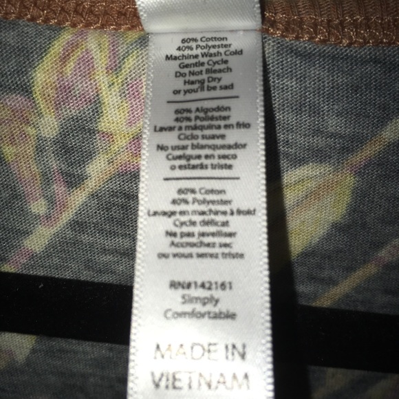 Gray/Pink Arrow LuLaRoe Classic Tee - BNWT XXS - Picture 6 of 6